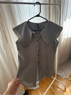 Y2K Sleeveless Gingham Button-Front Top with Statement Collar - Black/White